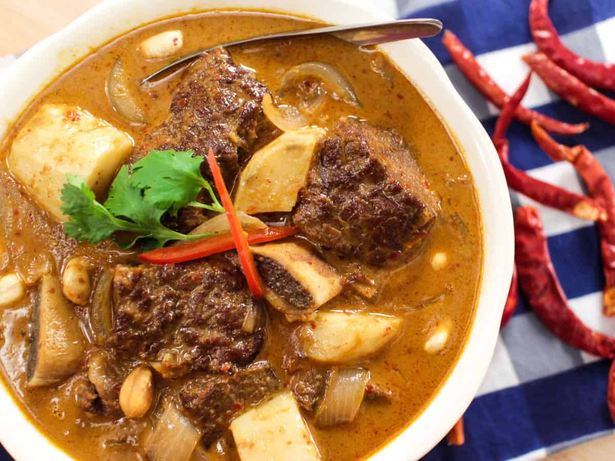 Uncover Authentic Beef Massaman: Persian Spices & Thai Flavor